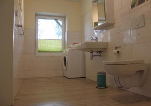 Badezimmer & Waschmaschine